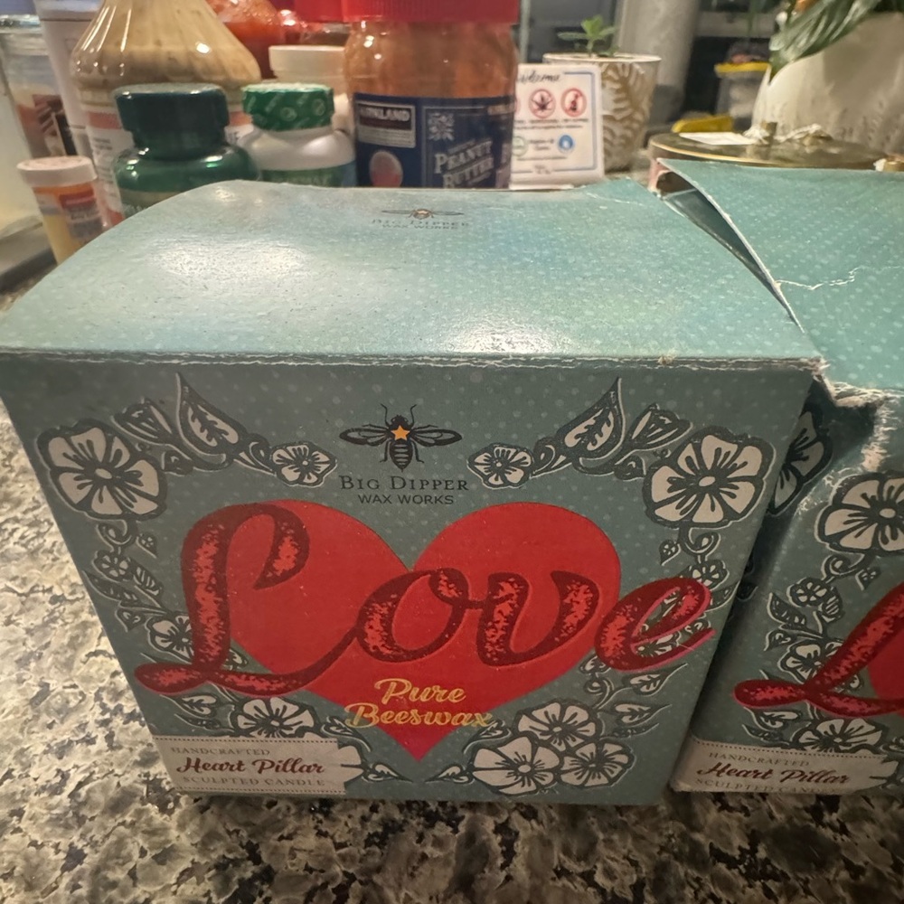 Red Heart-Shaped Candle - Picture 2 of 4